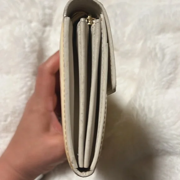LOUIS VUITTON VERNIS SNAP WALLET- Authentic- Ombre Yellow​